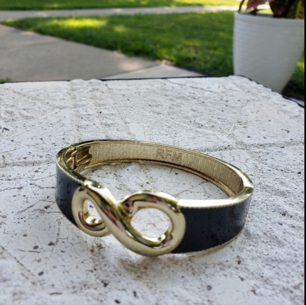 Vintage Roberto by RFM "Capri Girl" Infinito Design Rigid Bracelet Black Gold - Picture 15 of 16